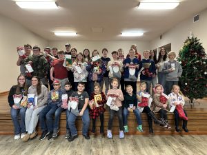 Hilltop Climbers 4-H celebrates the holiday with service